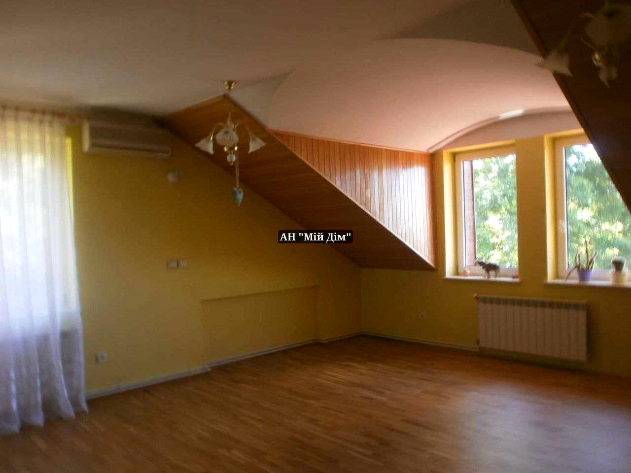 1866153731924285