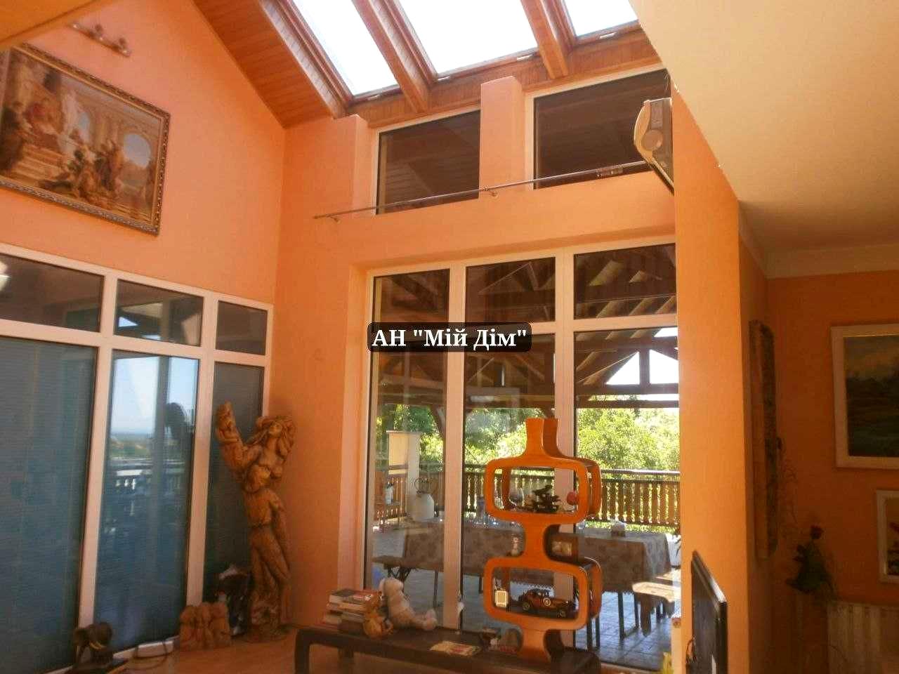 1866153731926503