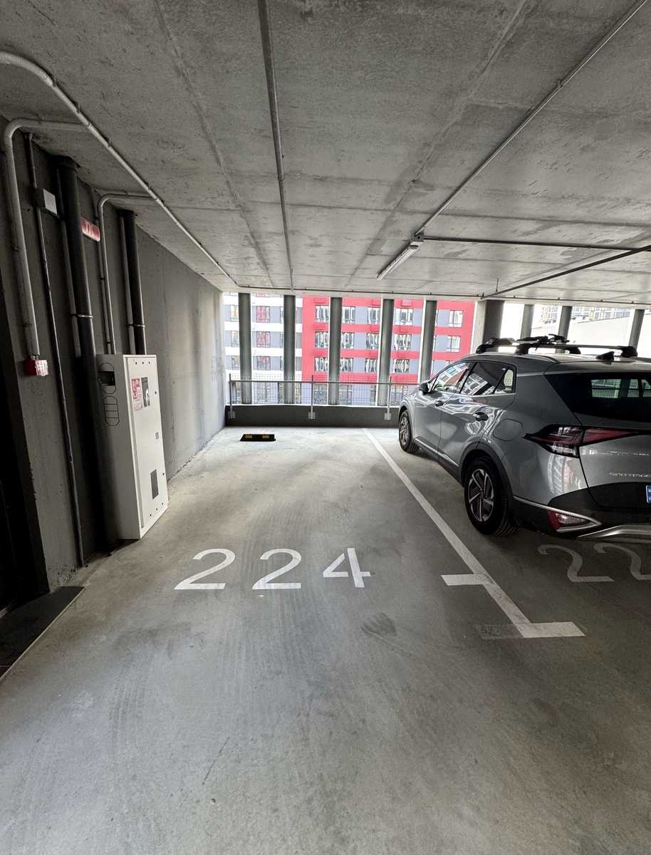 1866154428888833
