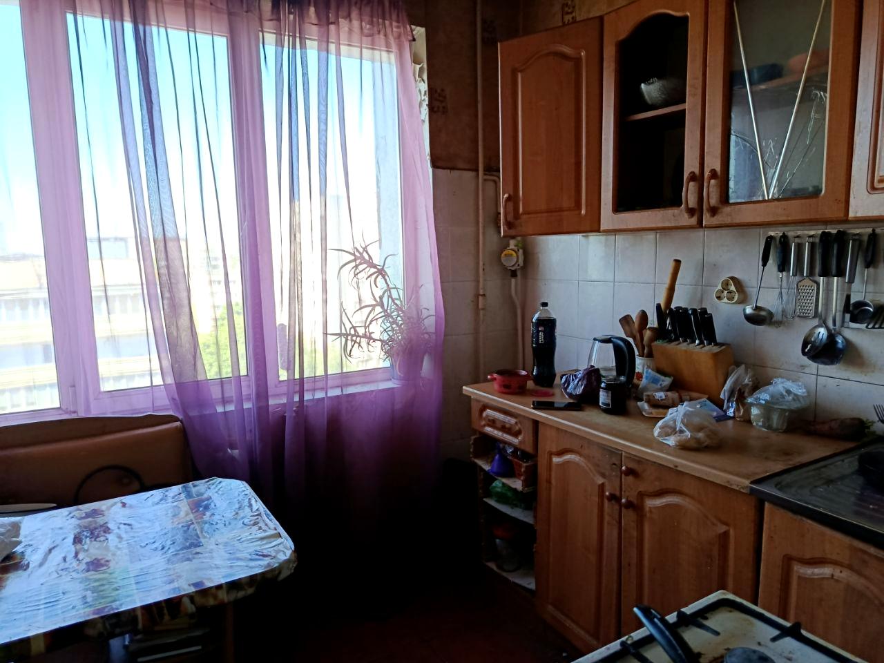 1866161546626778