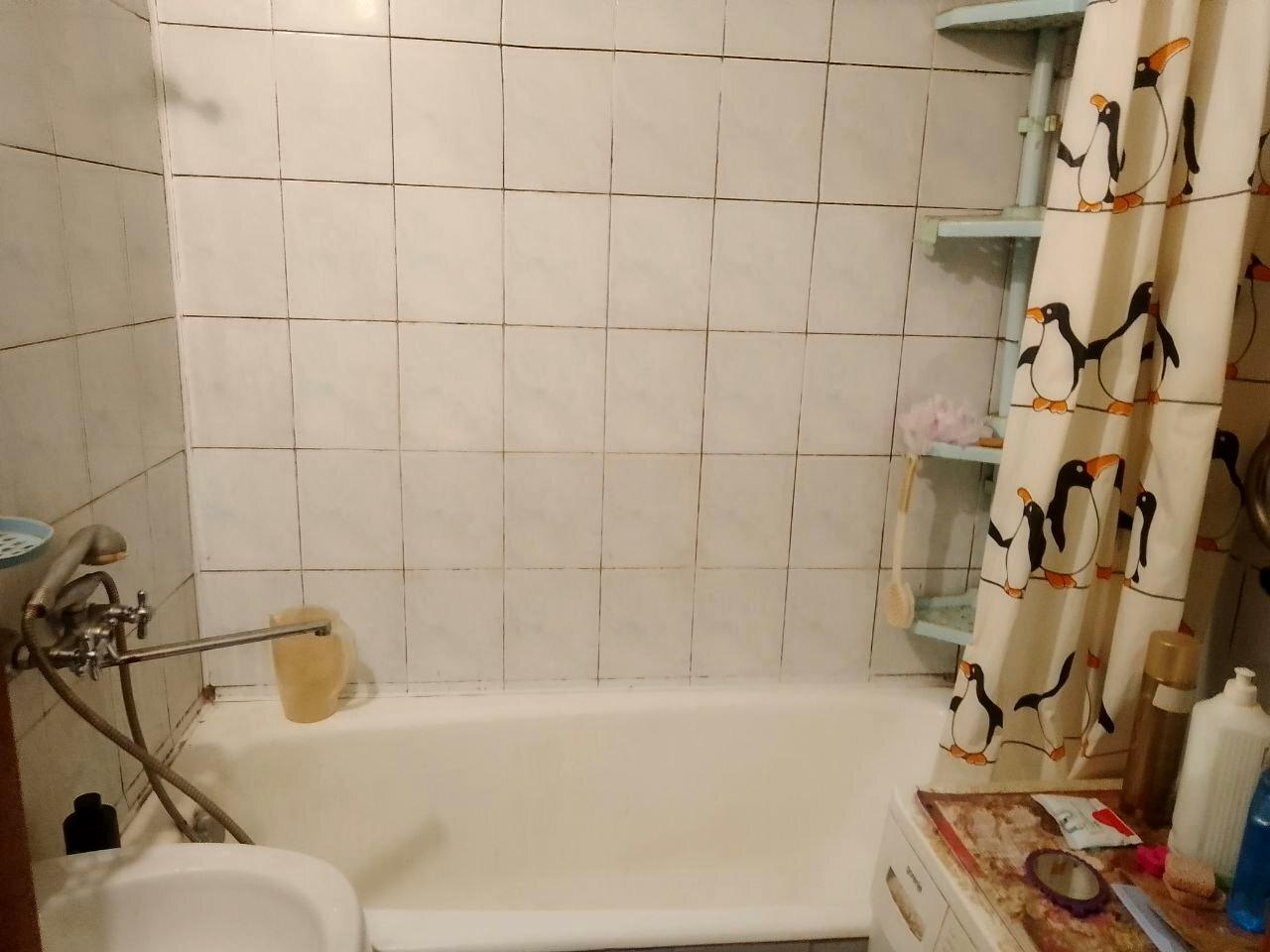 1866161547011151
