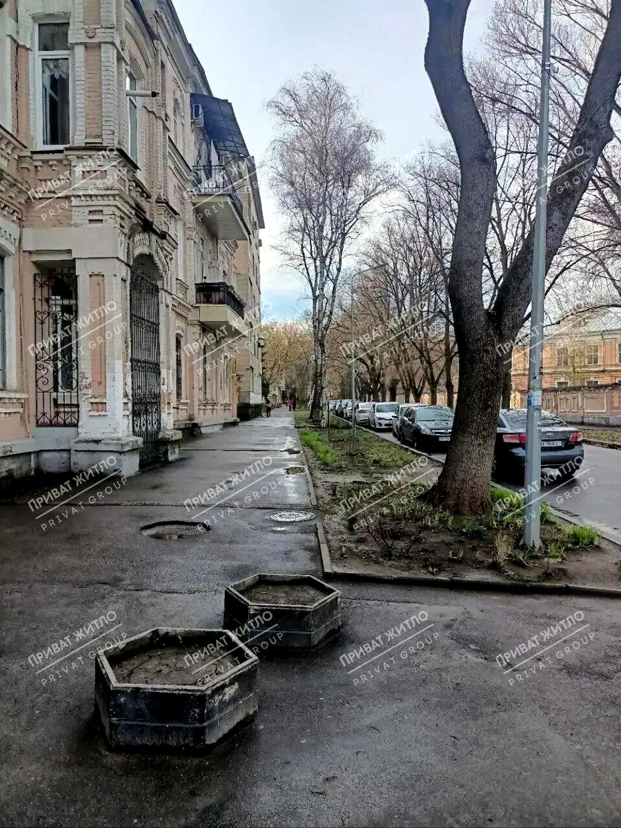1866164532604361
