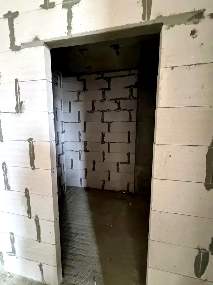 1866164599728561