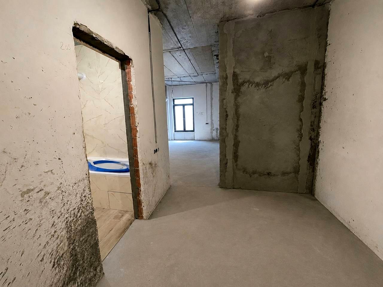 1866168679836318