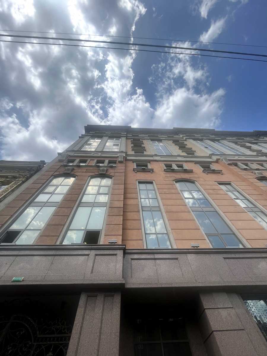 1866172764880900