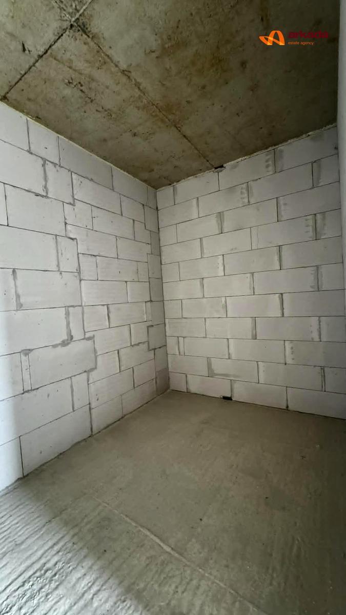 1866236238987218