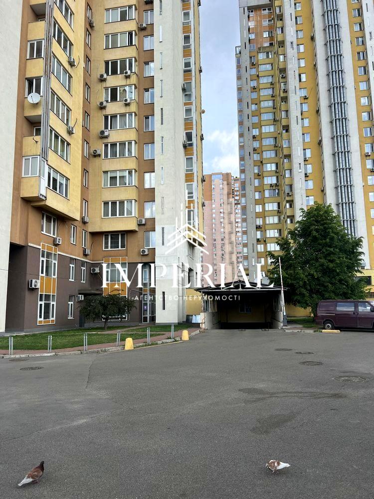 1866237515760308