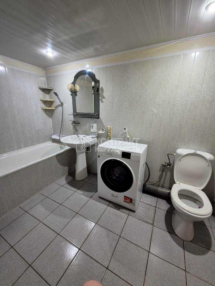 1866238306606835