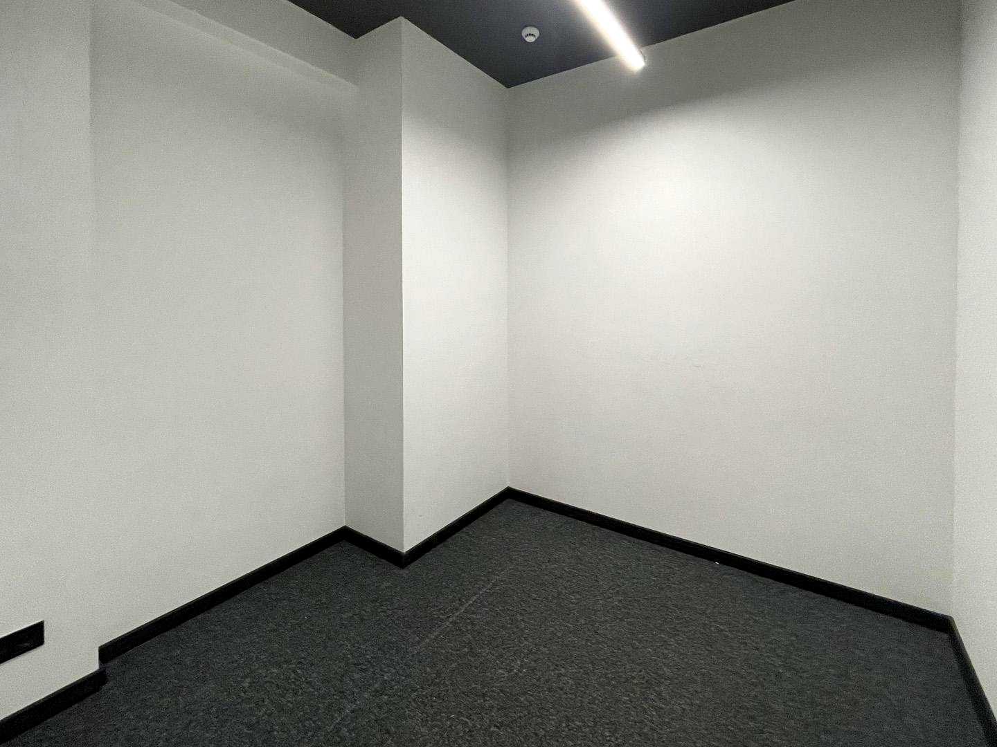 1866240369645653