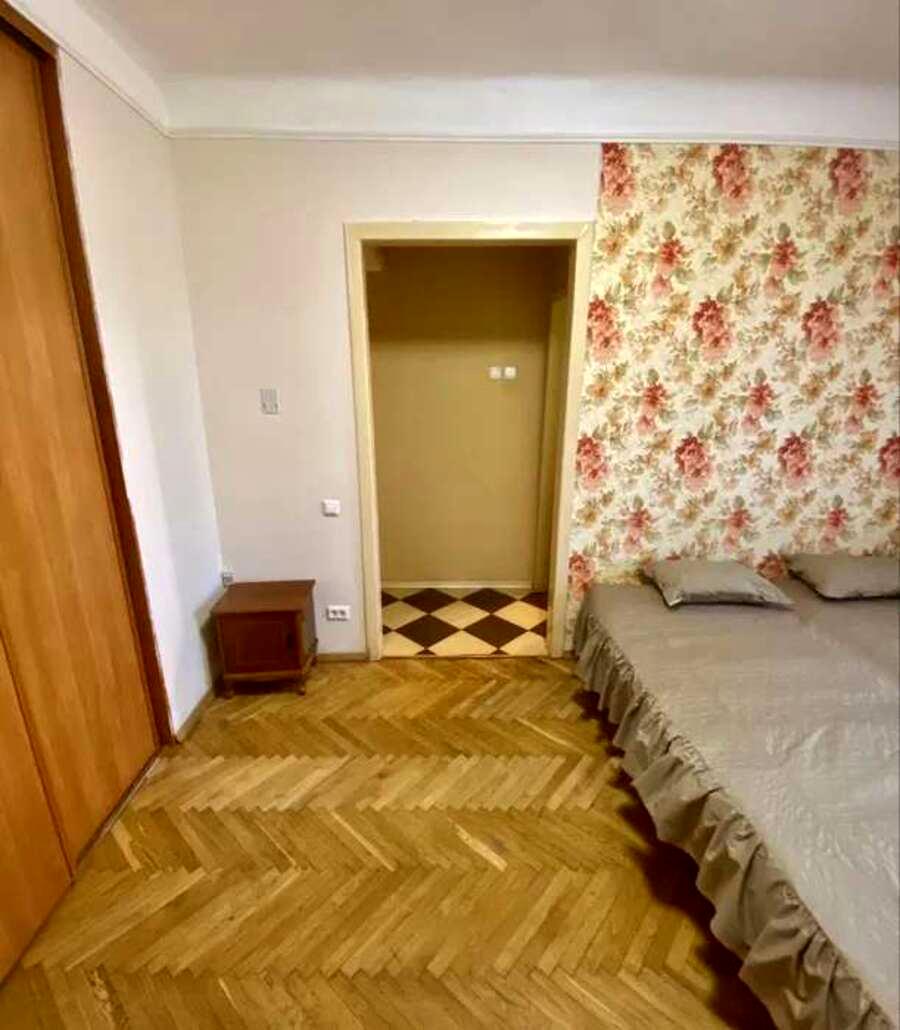 1866242186314032