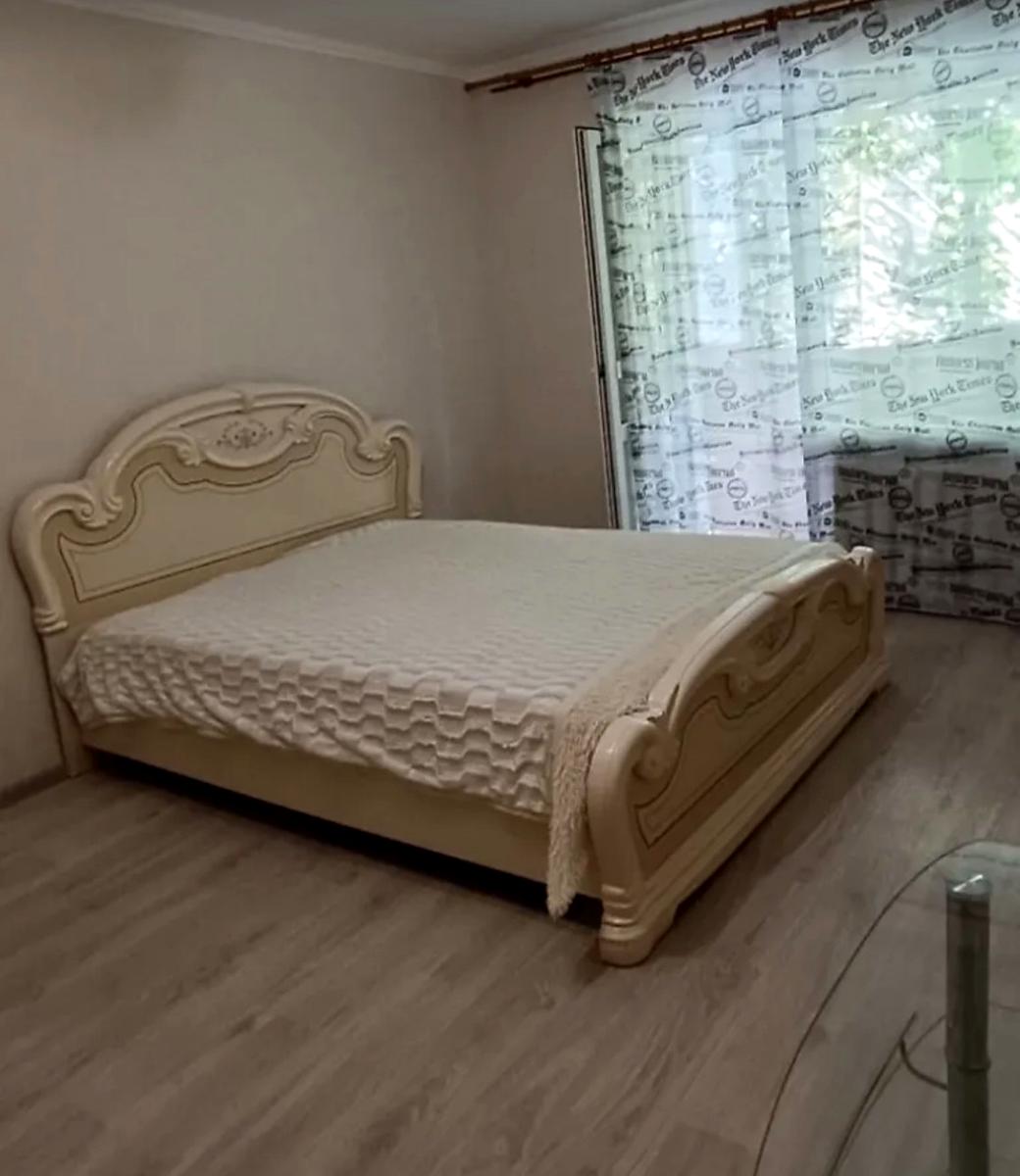 1866249034749870