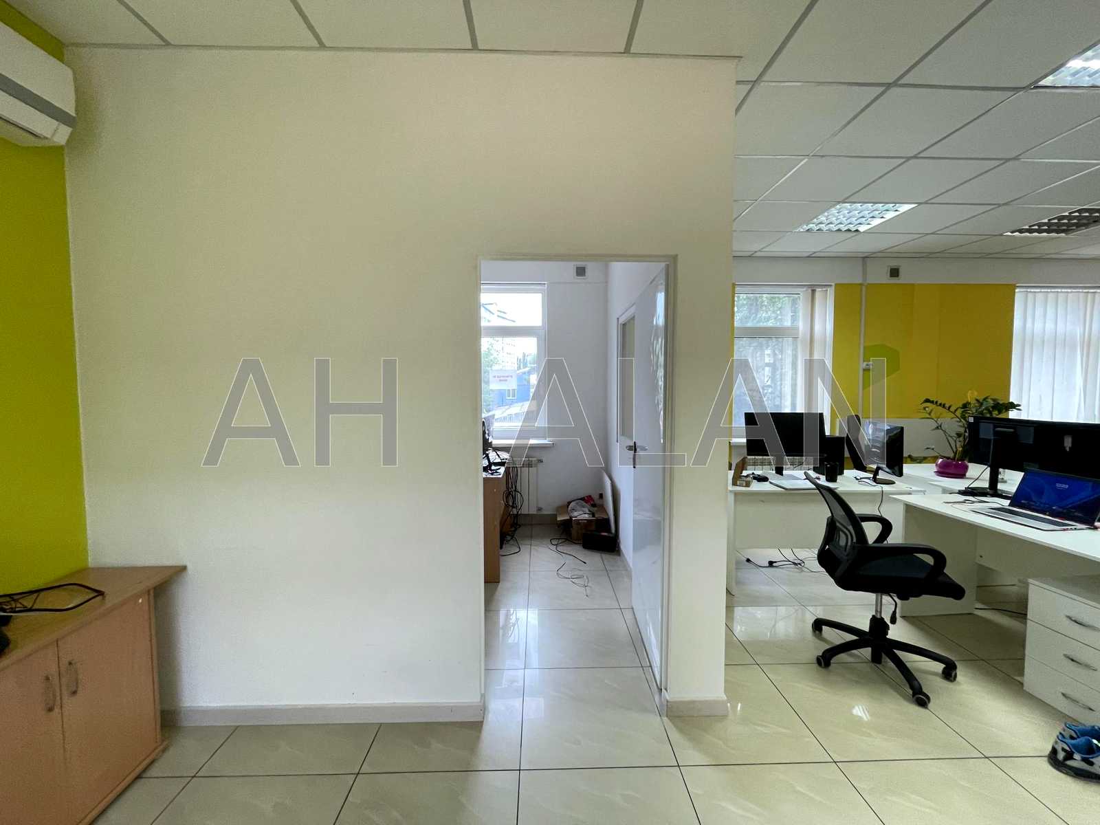 1866250424803618