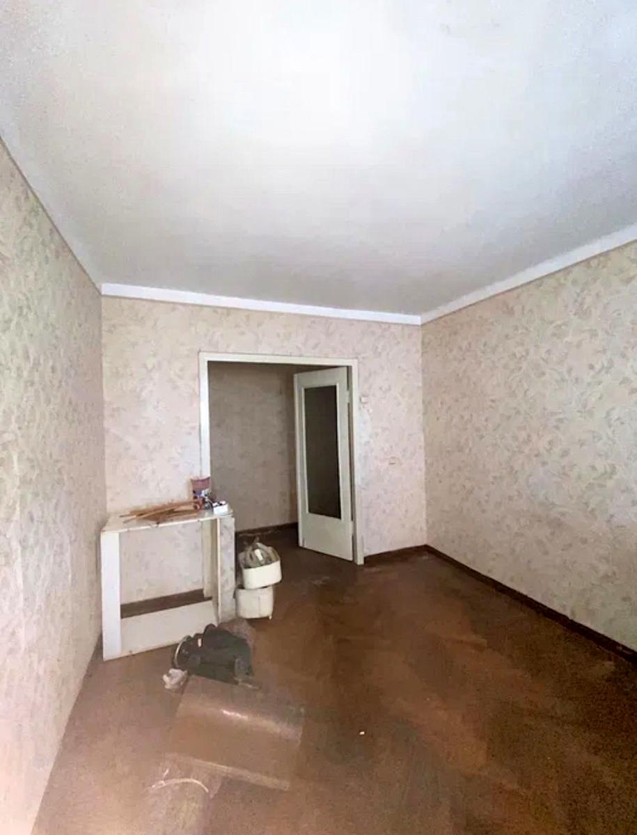 1866253786634843