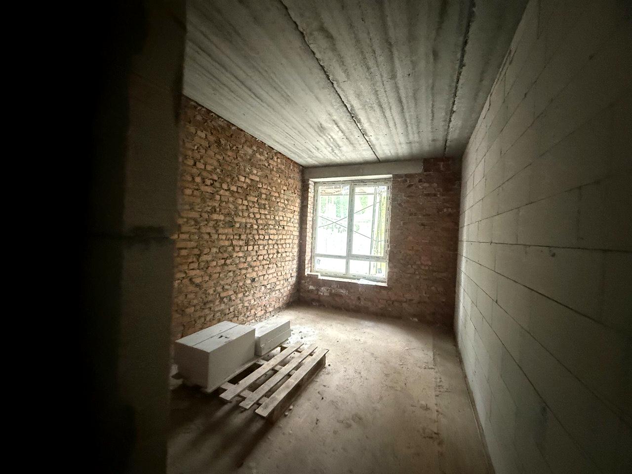 1866254476085602