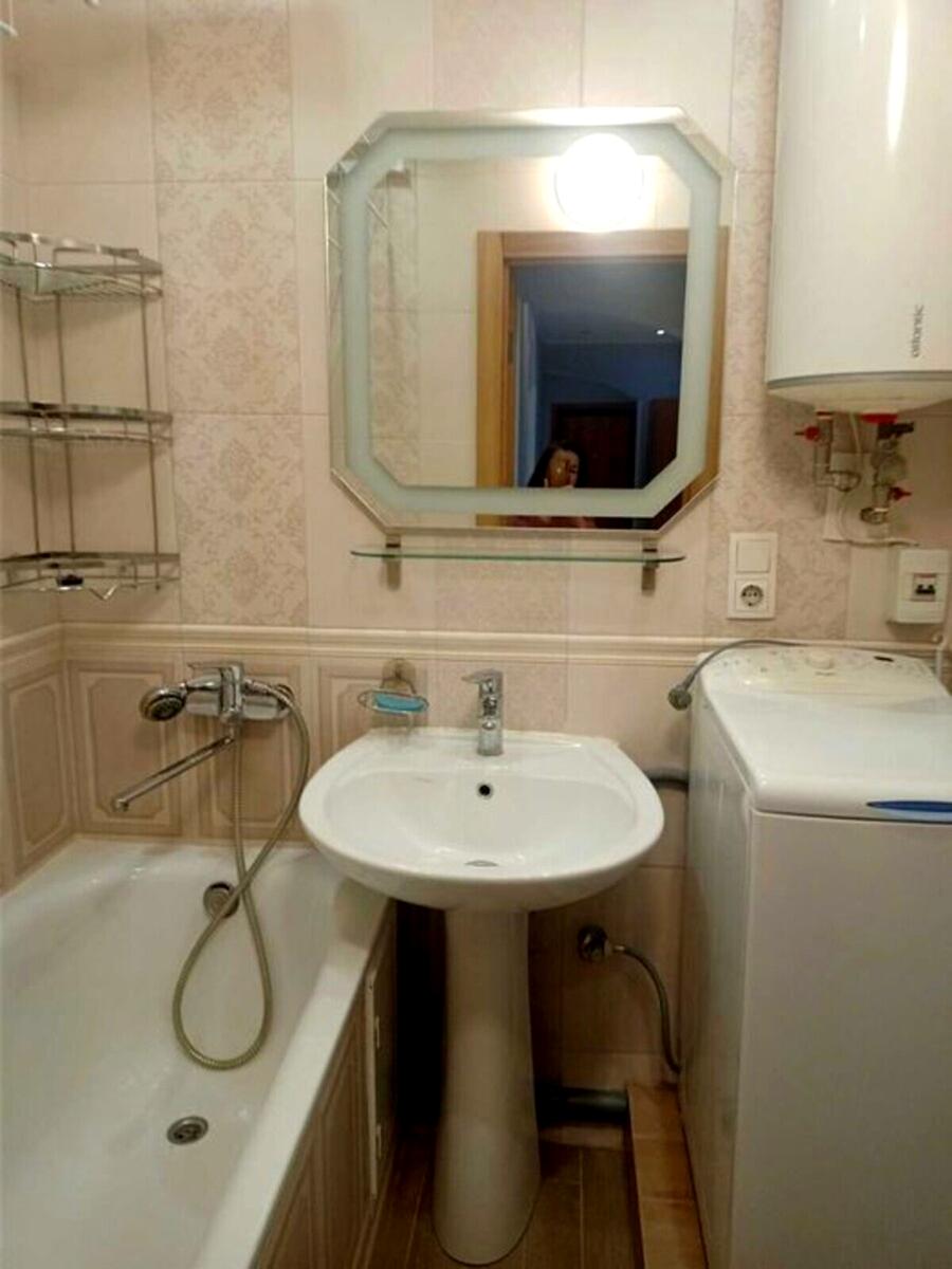 1866254796466660