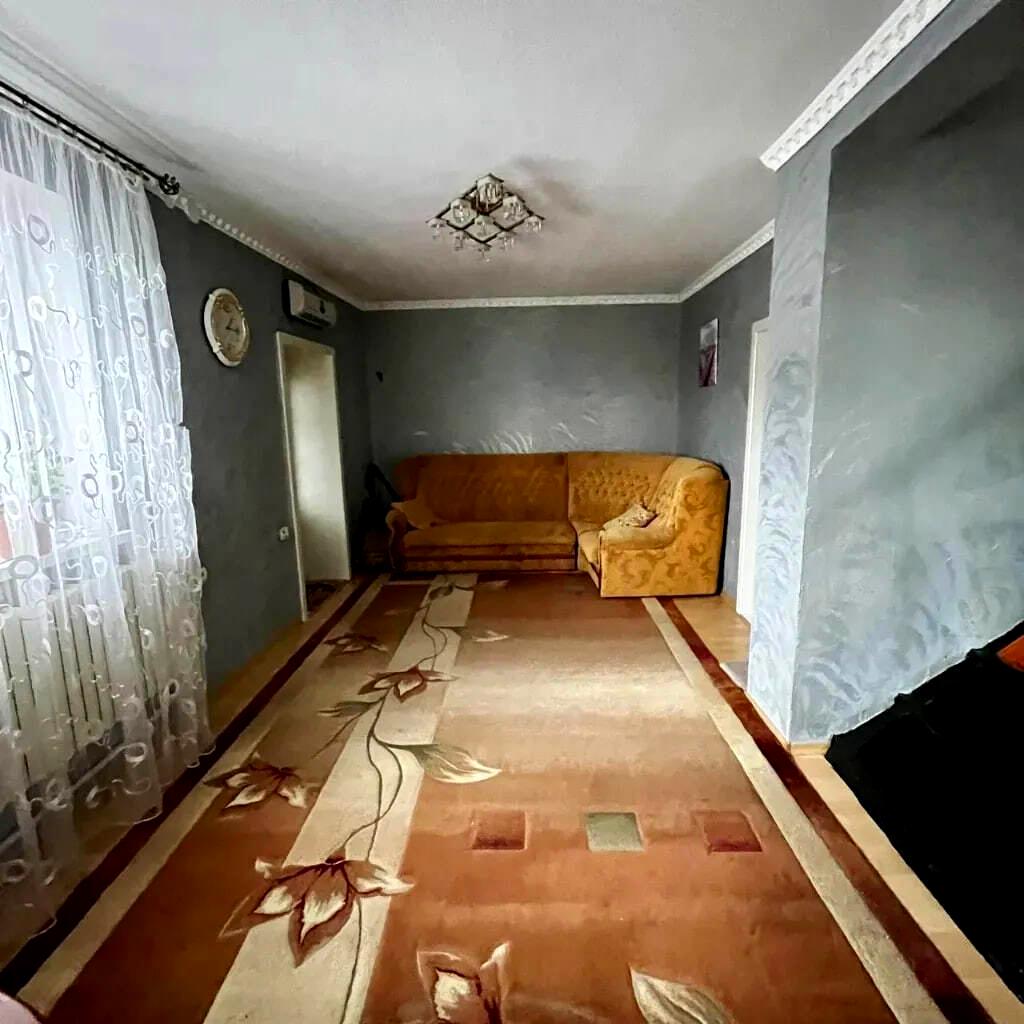 1866255943828955
