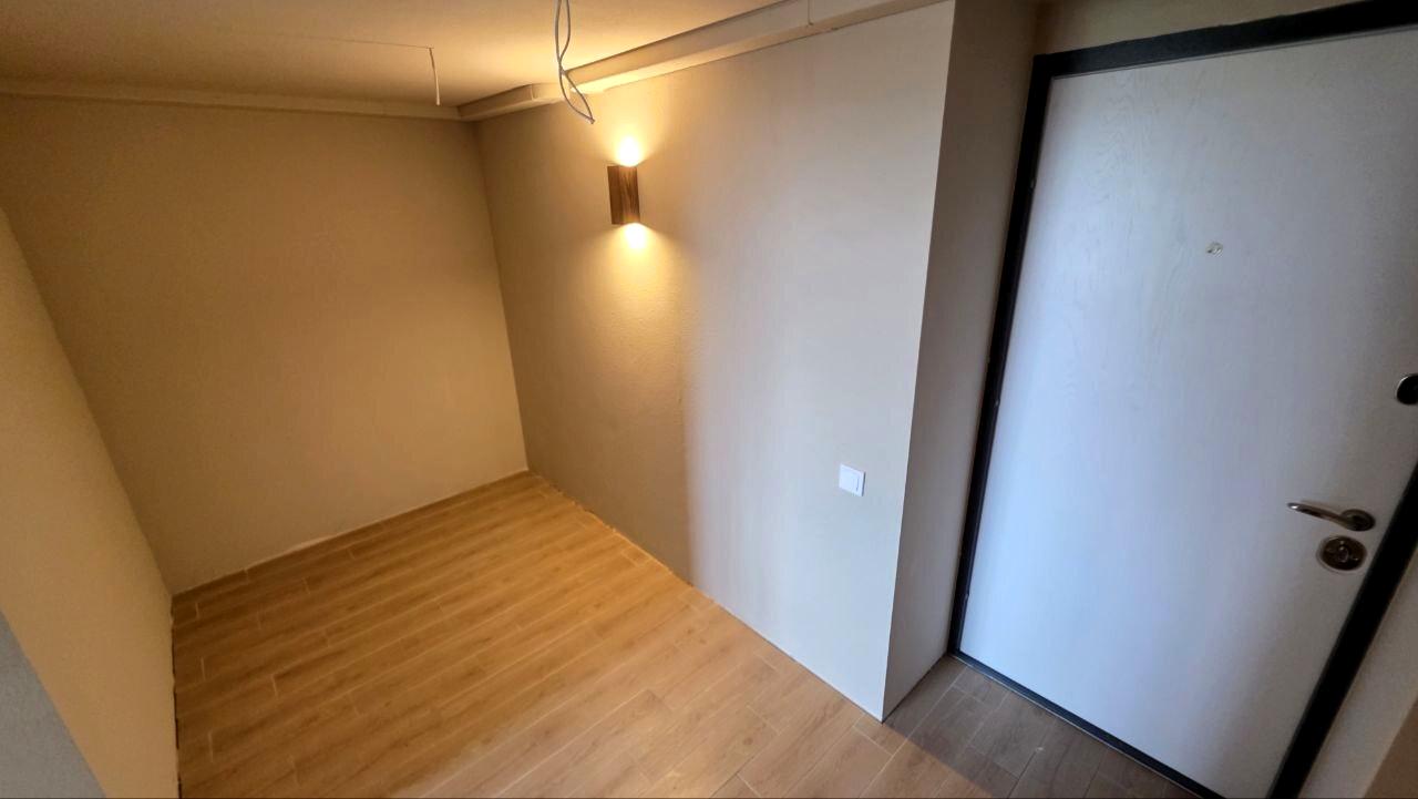 1866256775218036