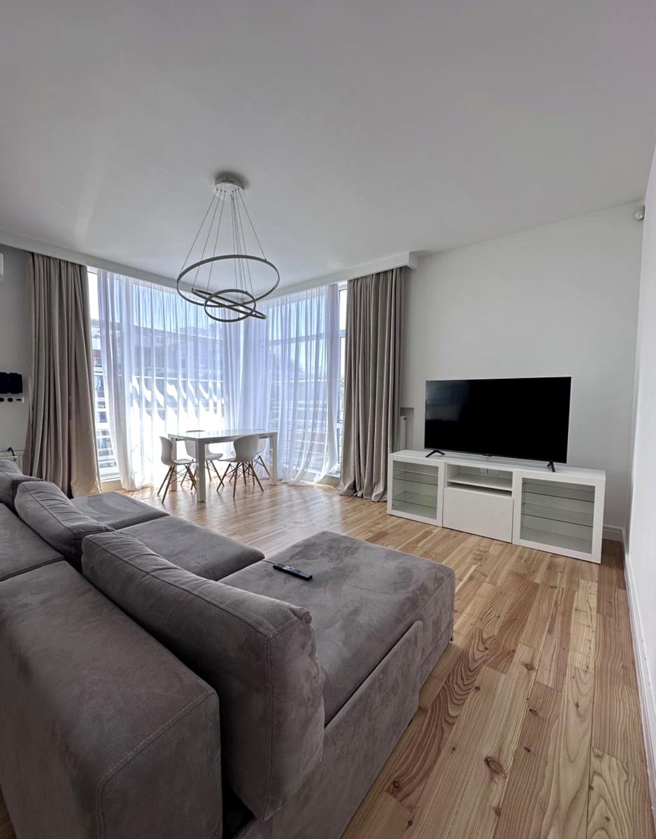 1866261710256286