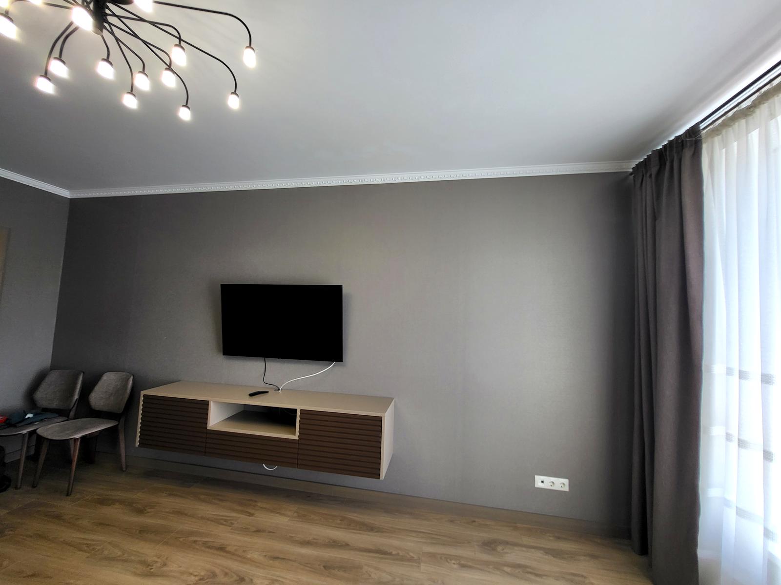 1866266352800054
