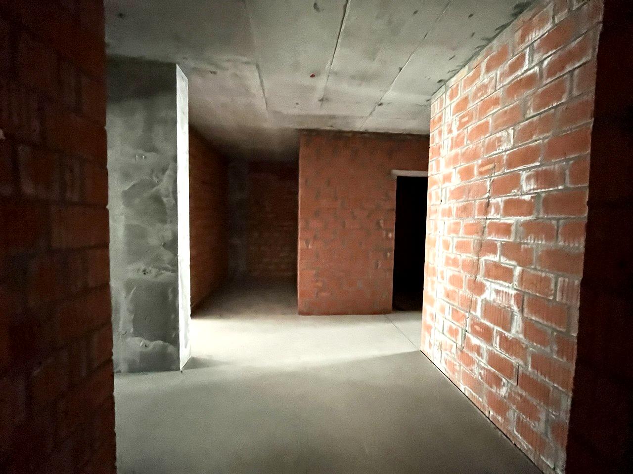 1866283686431304