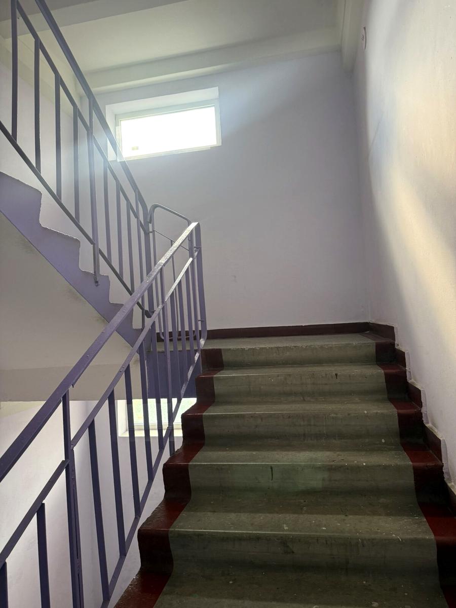 1866309311433936