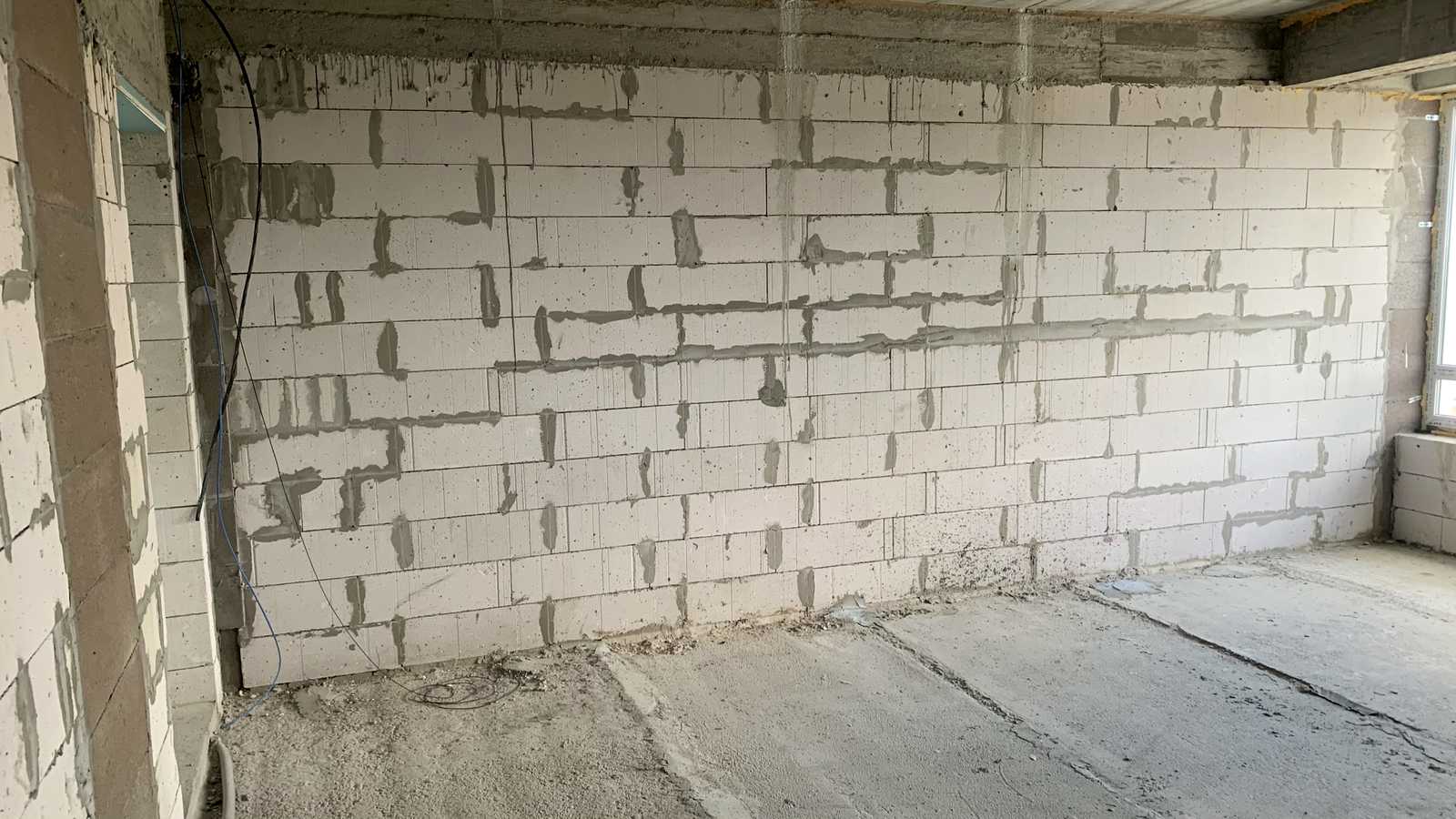 1866325370025318