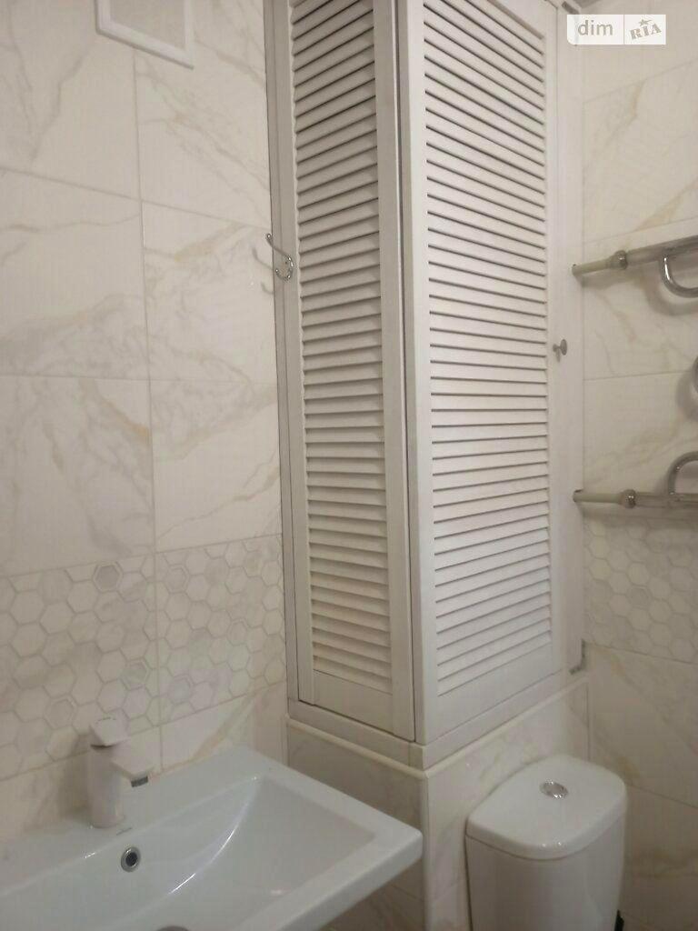 1866326641124885