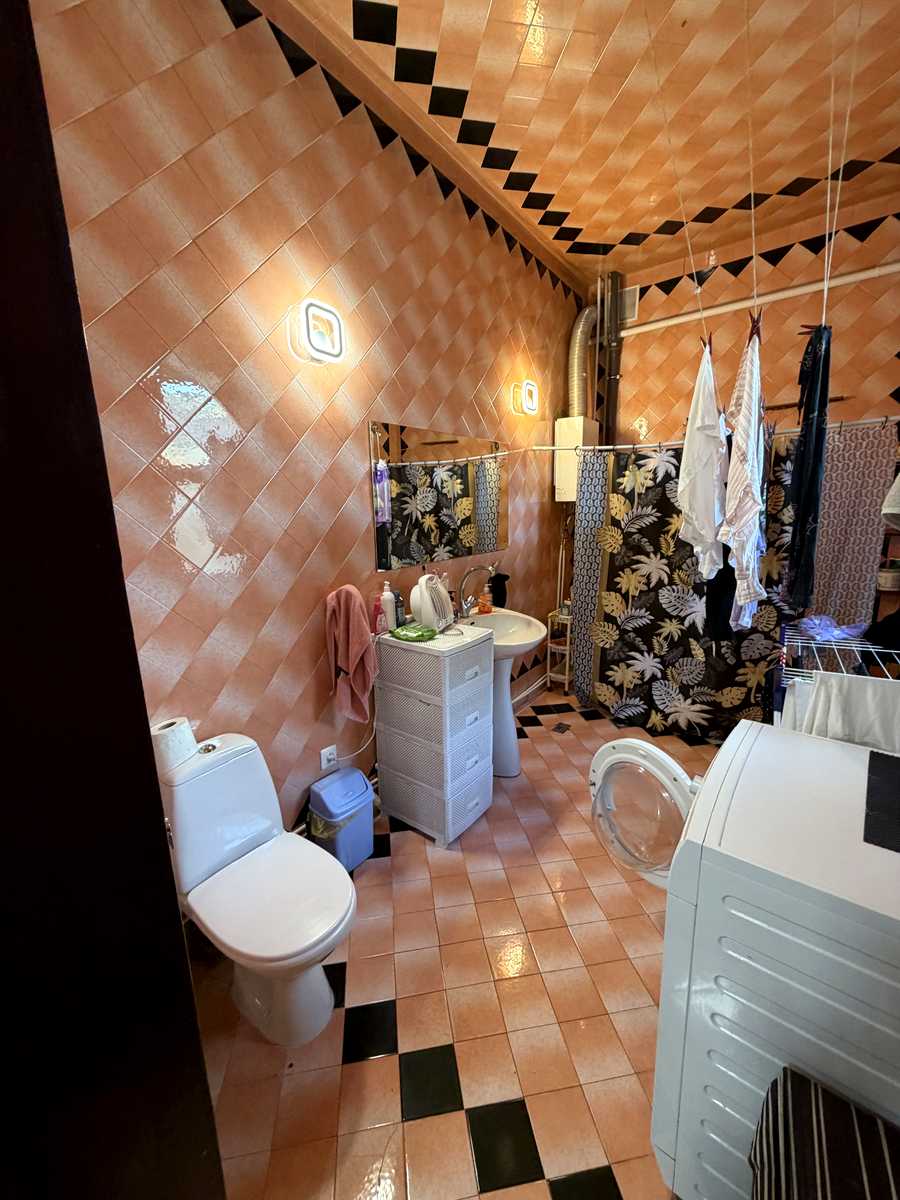 1866332297395350