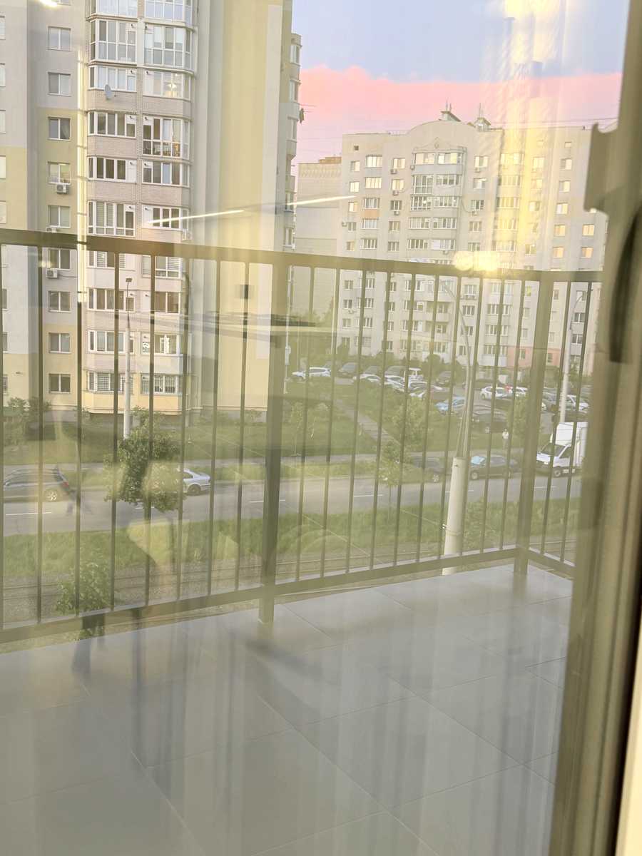 1866334779100100