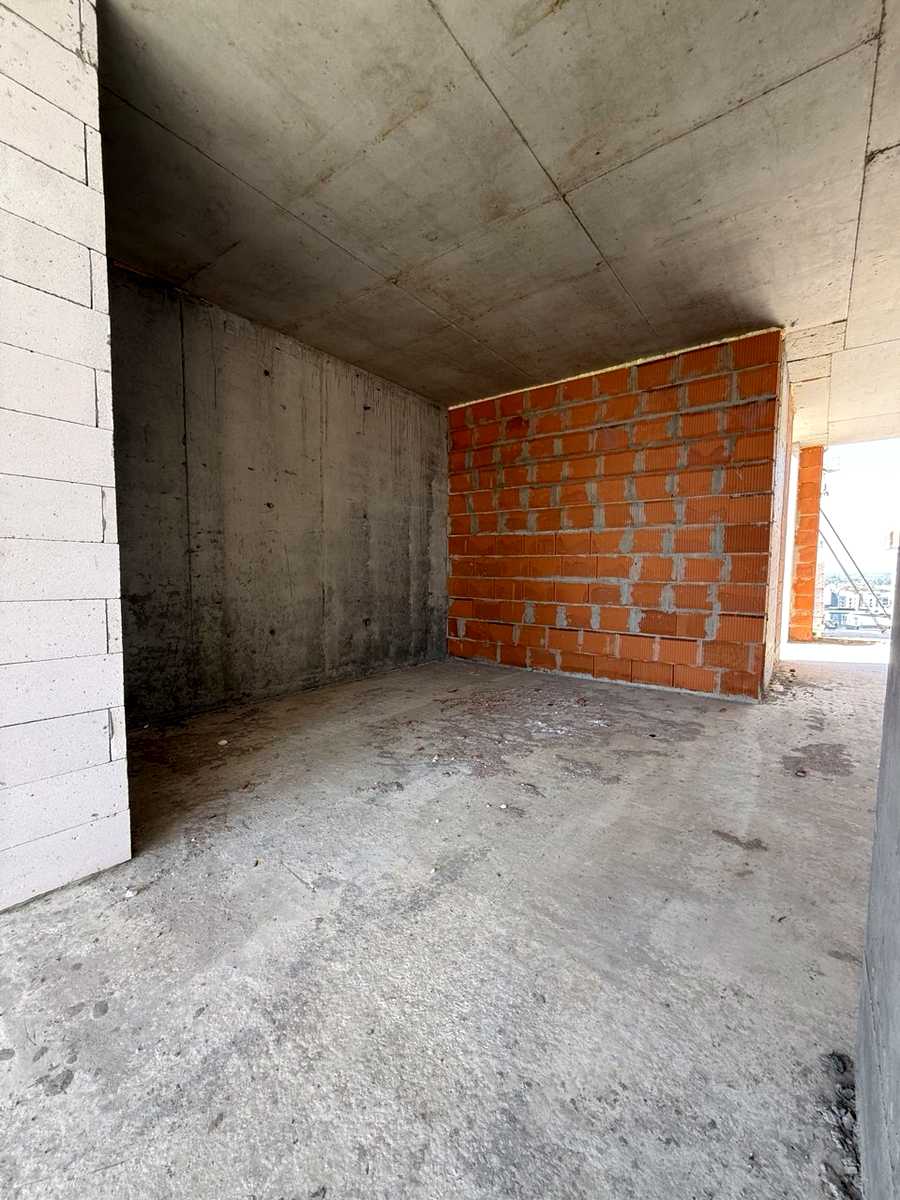 1866335673392544