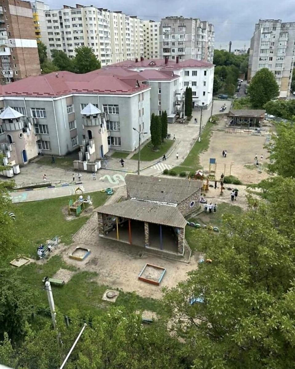 1866338292397426
