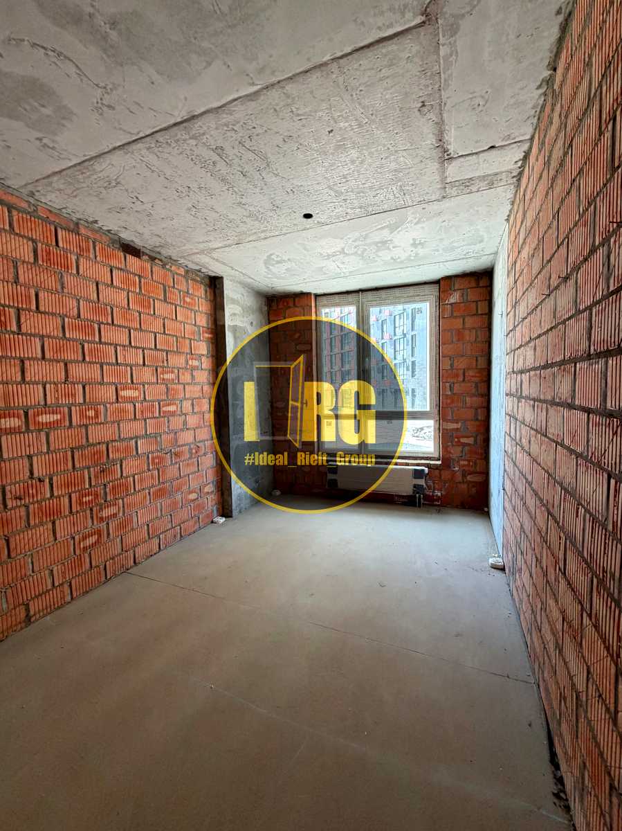 1866345314802483