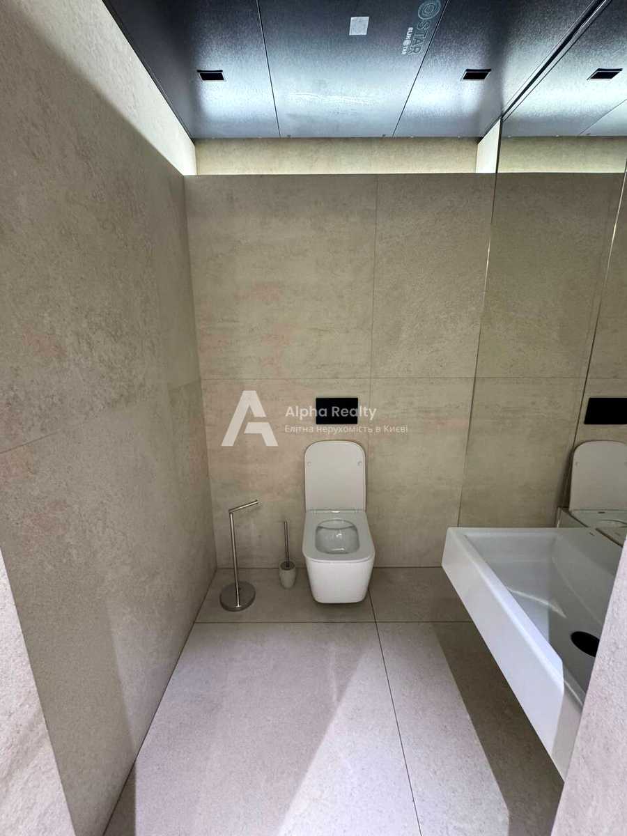 1866351908044895
