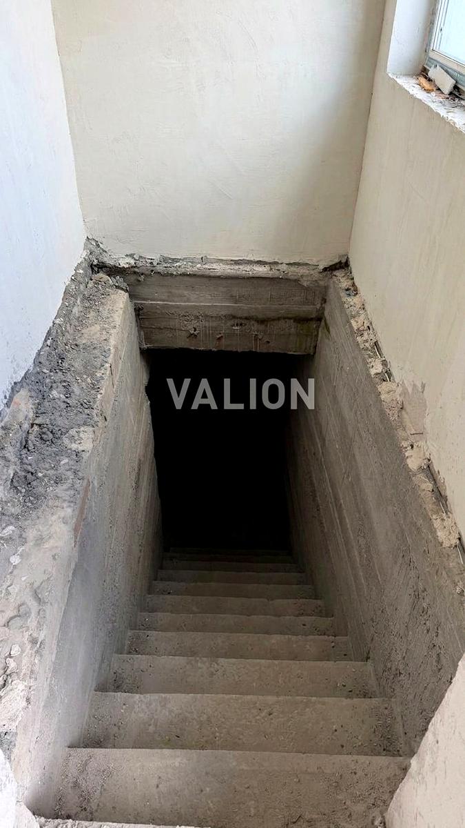 1866352538076155