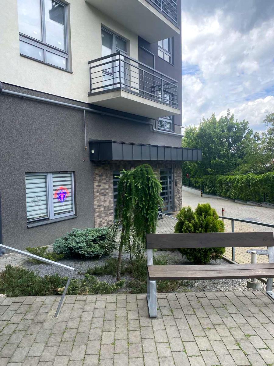 1866354732008999