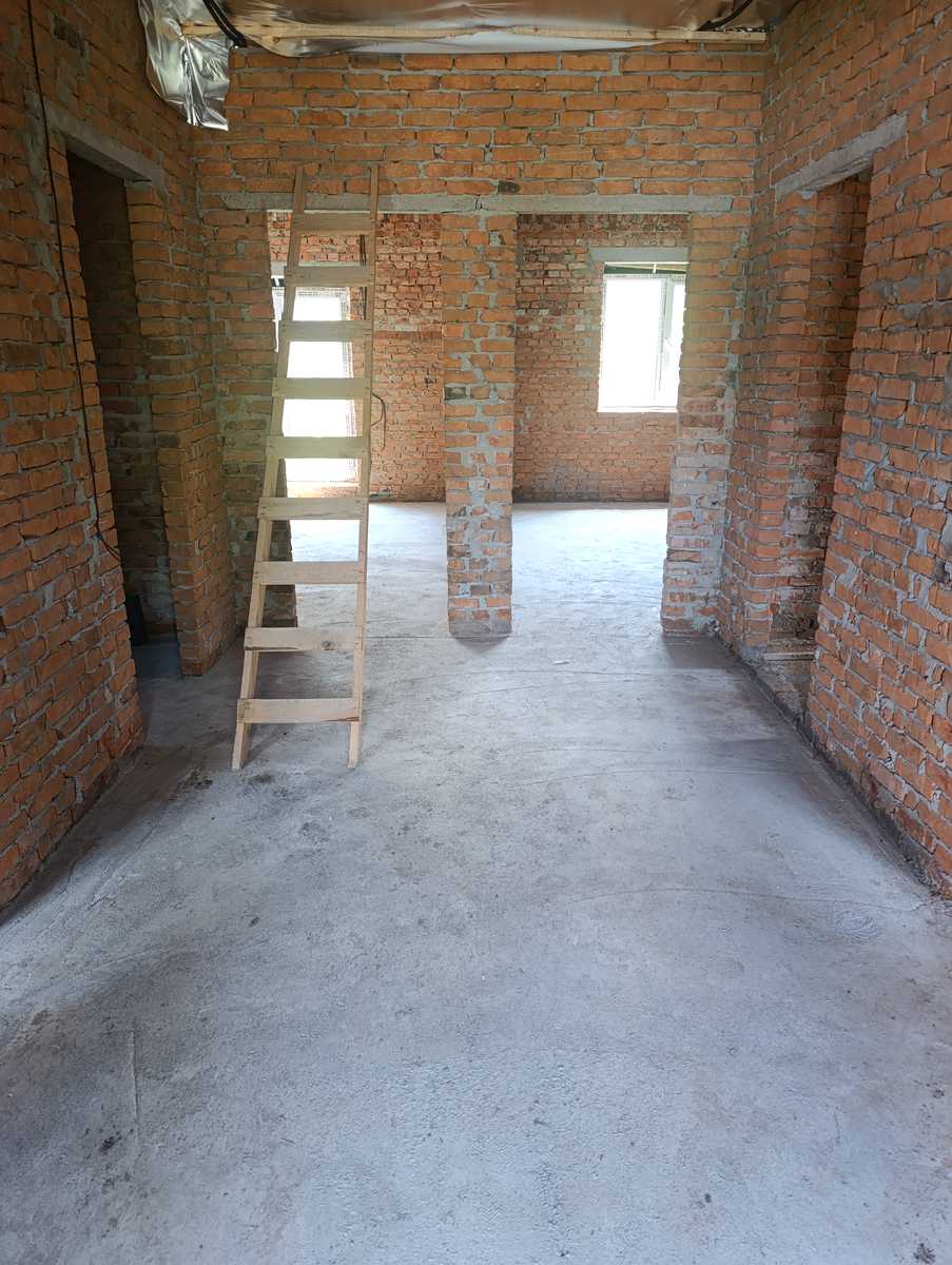 1866356613399609
