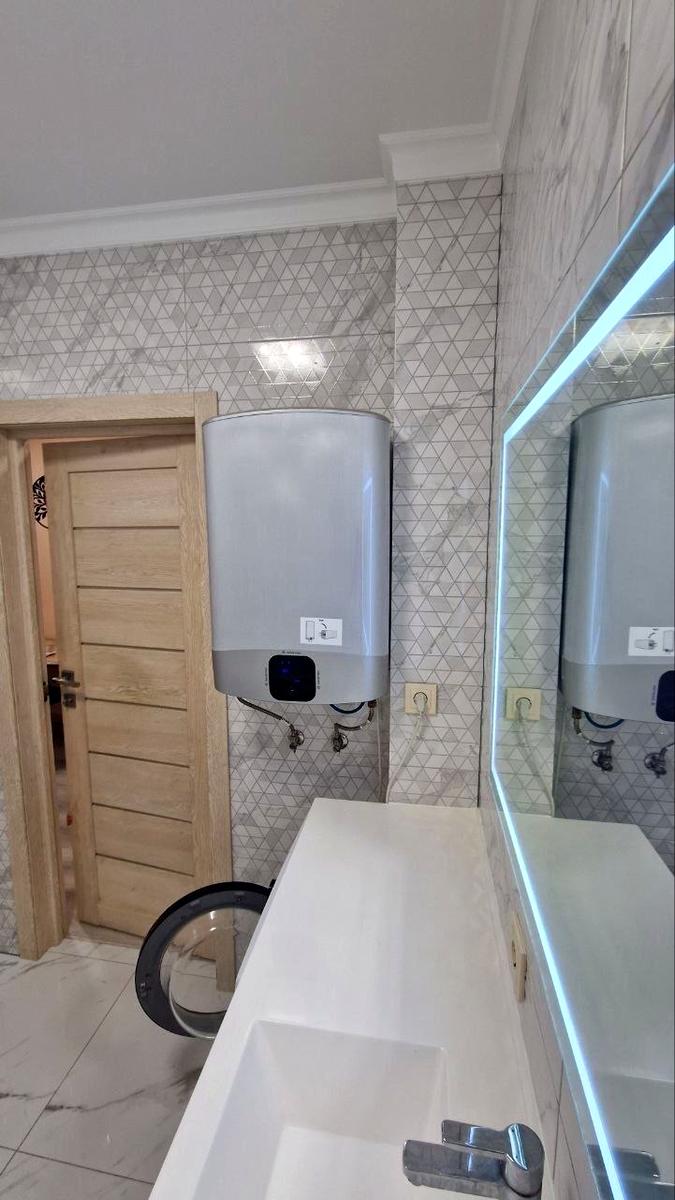 1866373814553571
