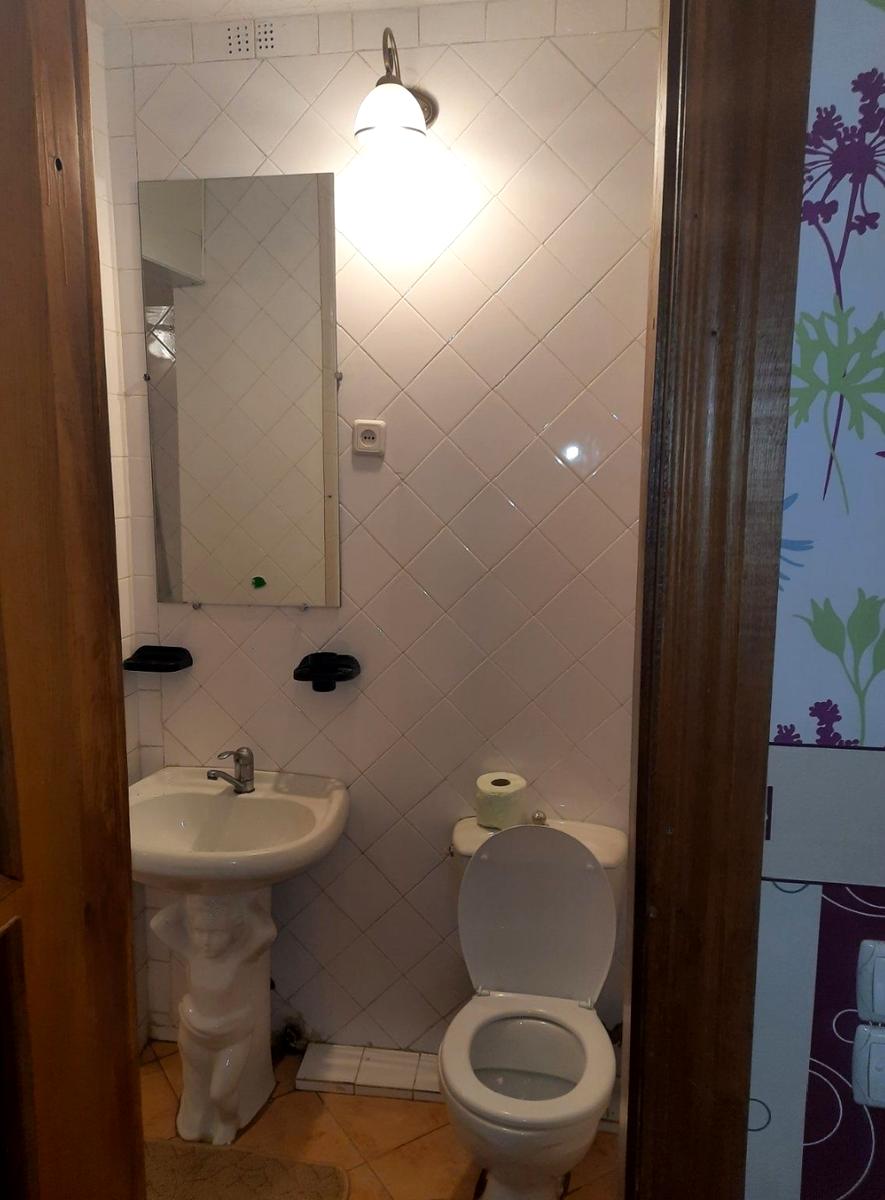 1866415476310316