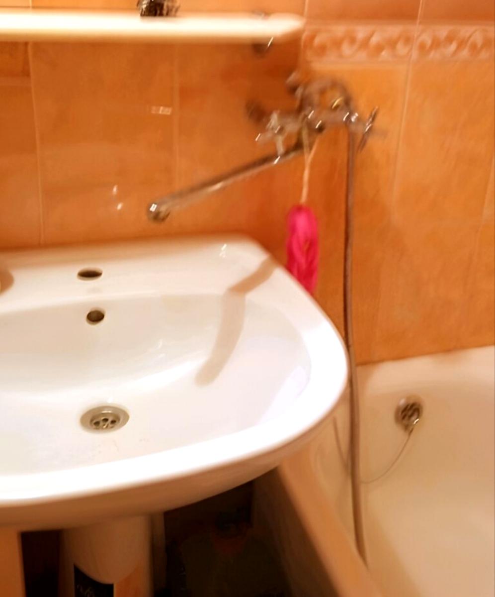 1866420731254217