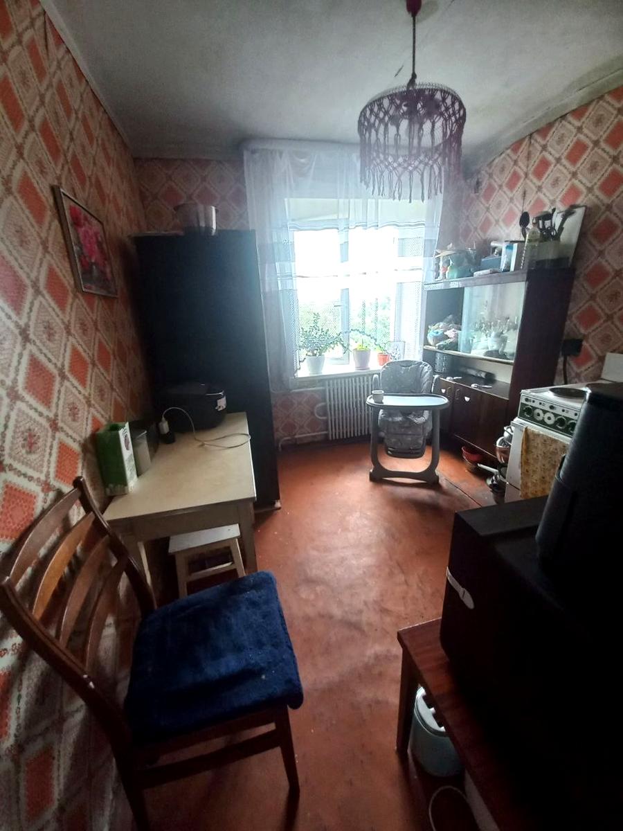 1866426780745558