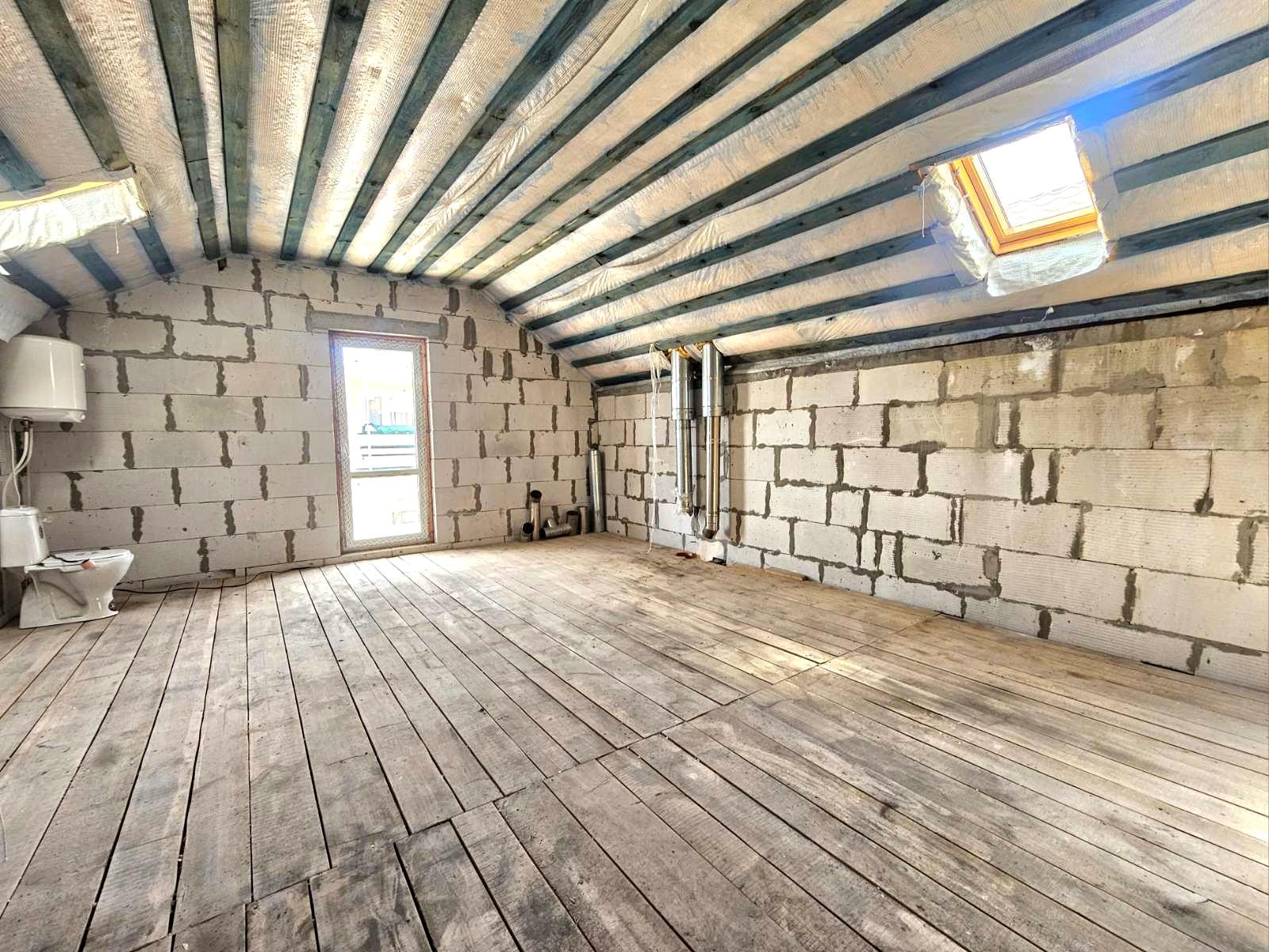 1866428095754648