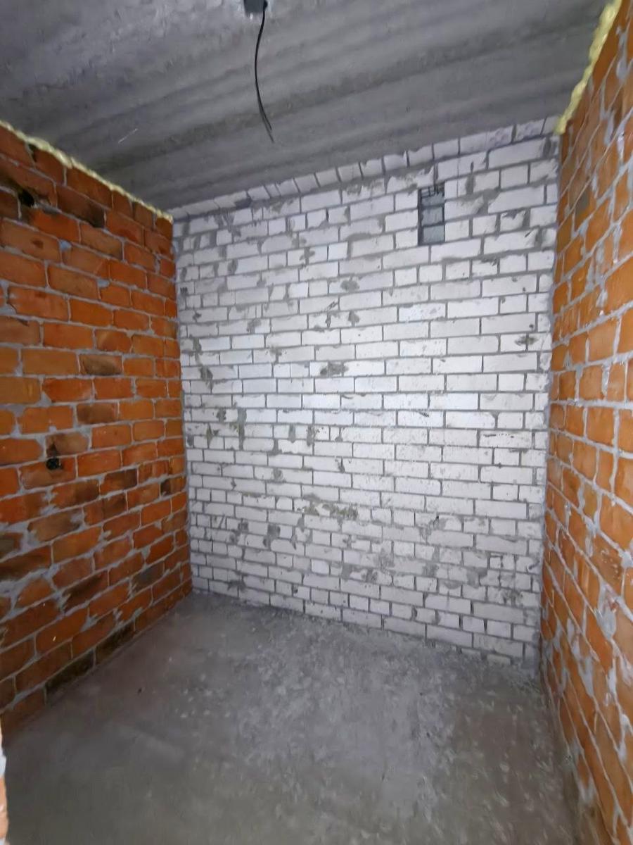 1866428621438248