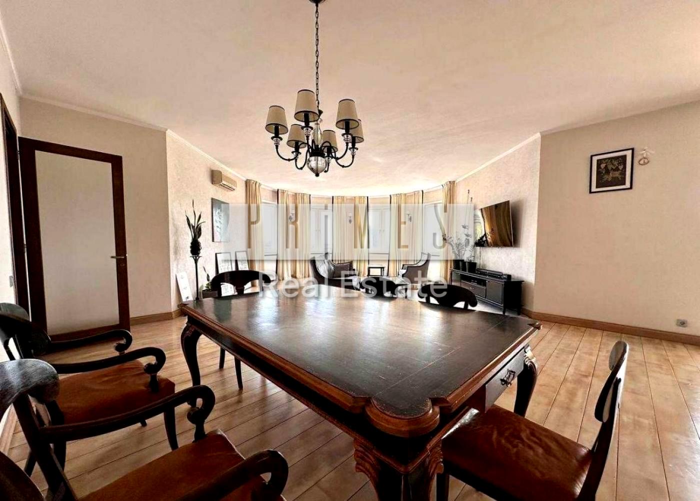1866434433169697