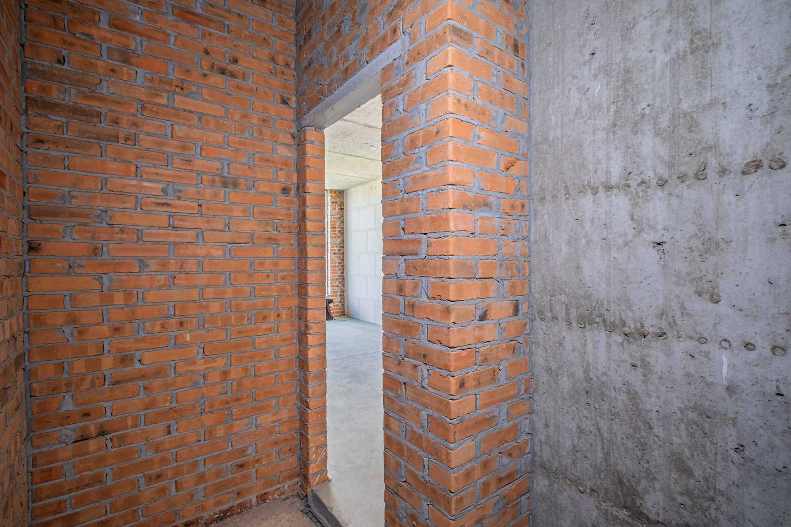 1866439611137393