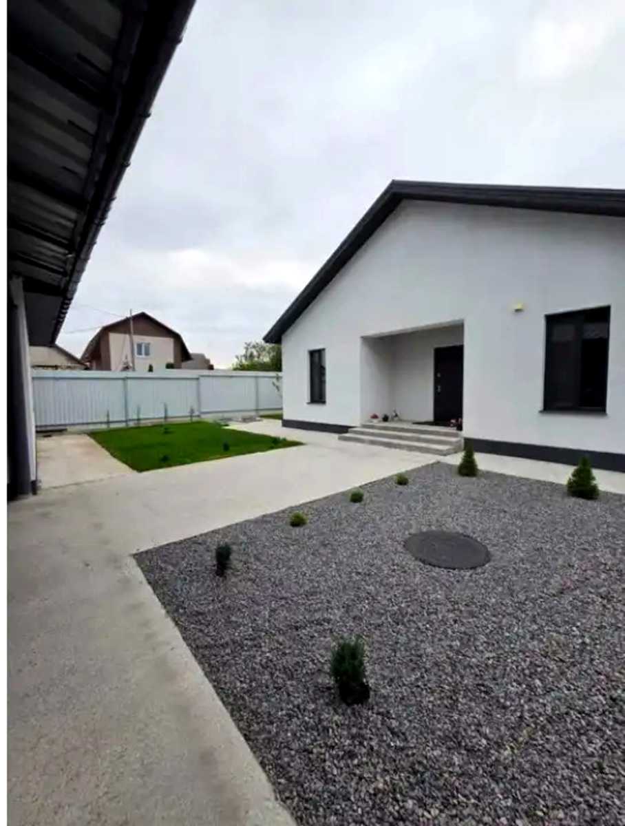 1866442878327906