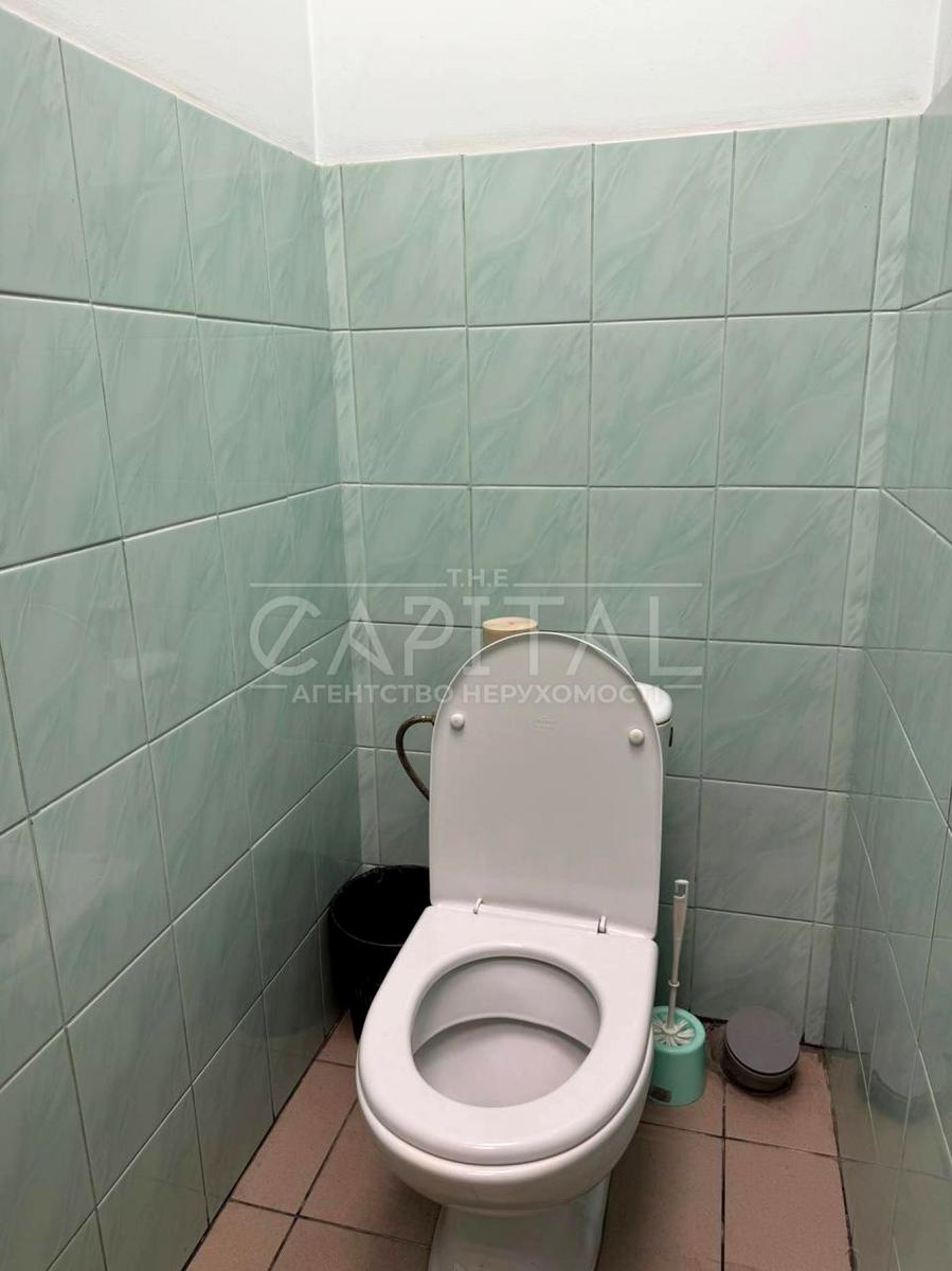 1866448915722652