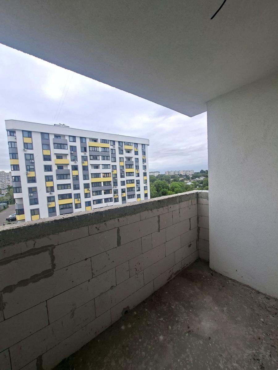 1866450744757952