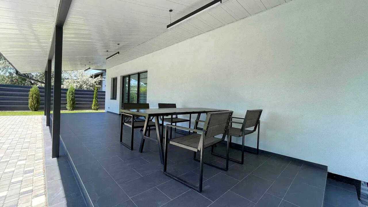 1866454085696450