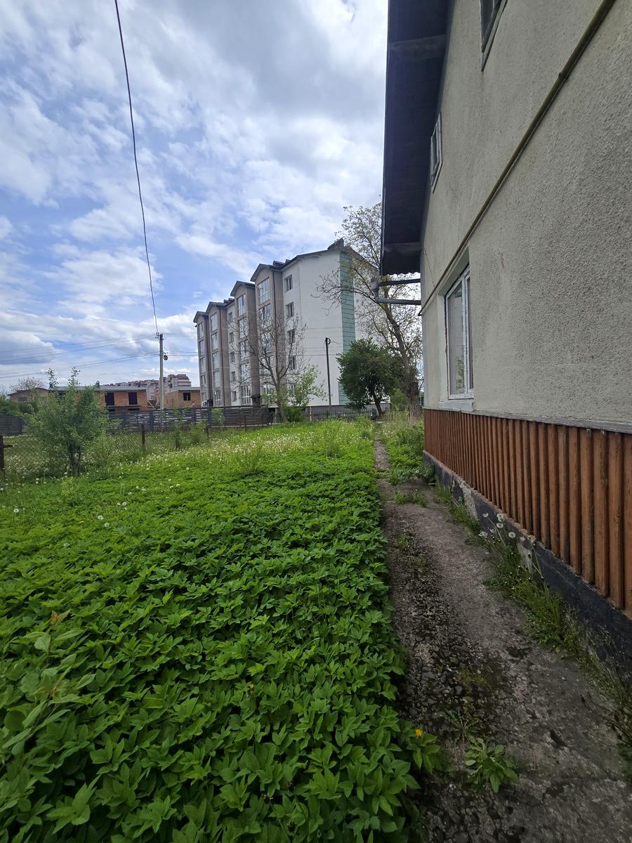 1866506546022052