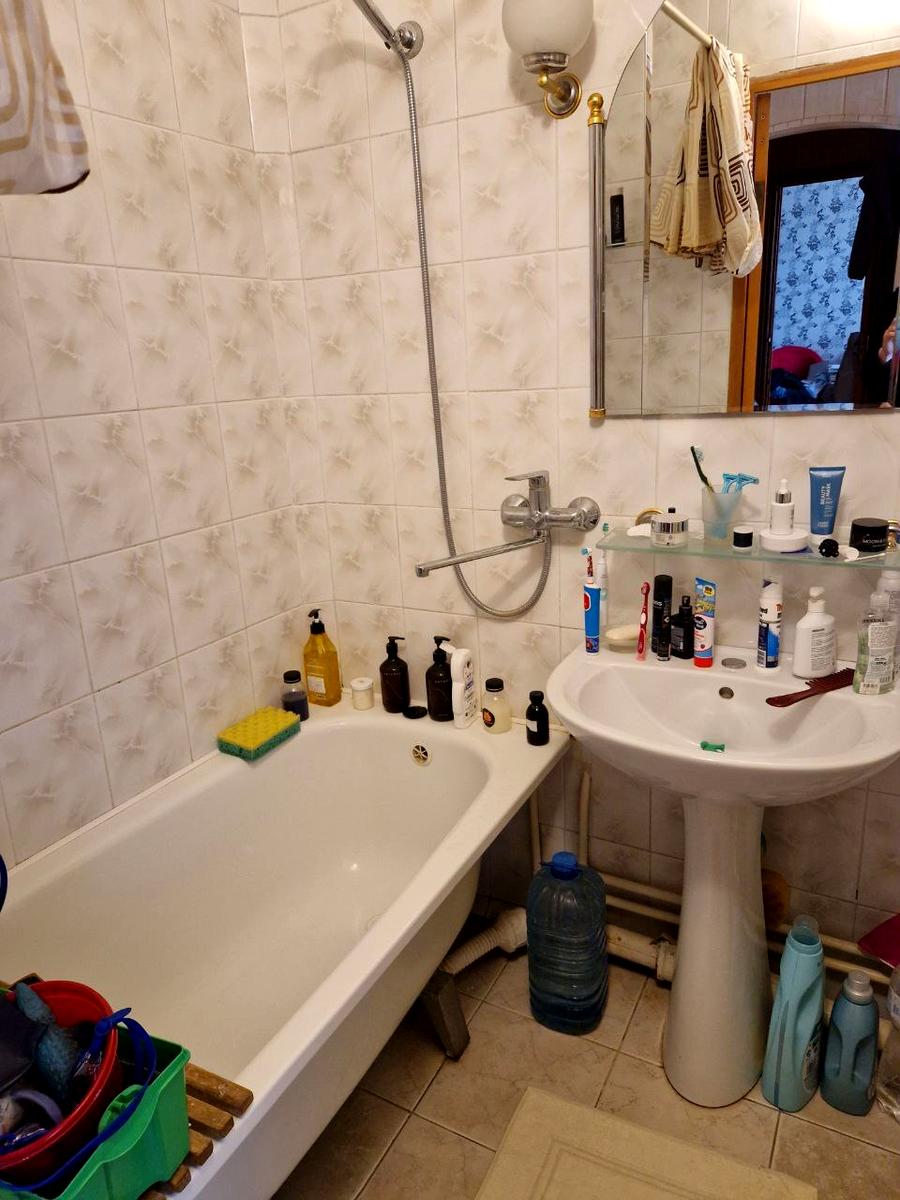 1866507054356788